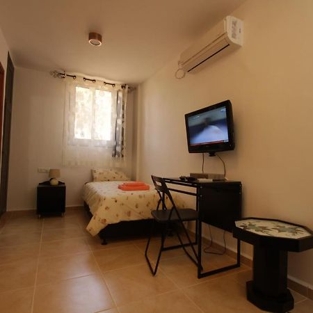 Hadass Desert Inn Dimona Exterior foto