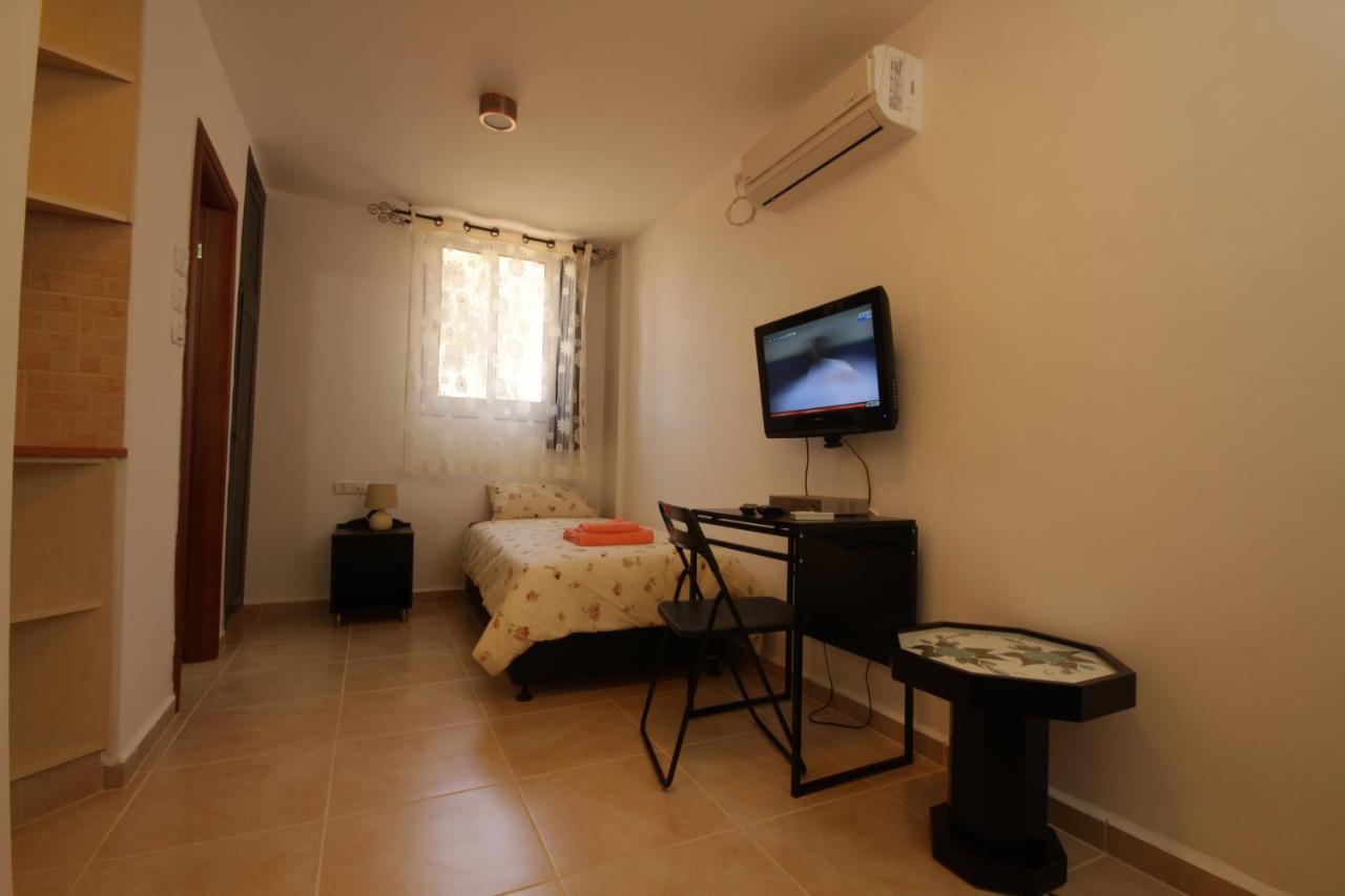 Hadass Desert Inn Dimona Exterior foto